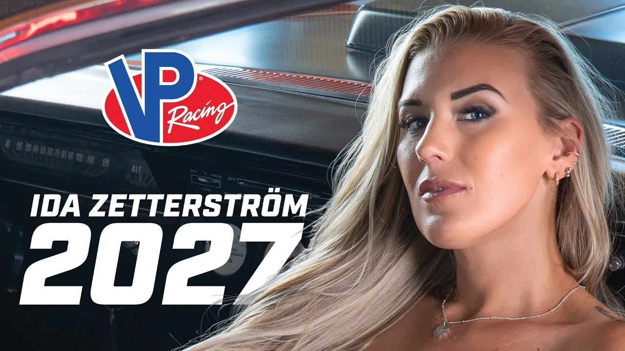 Ida Zetterström mit dem VP Racing Logo für den Kalender 2027